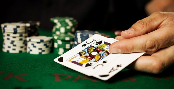 Check out some helpful tips to develop your online poker abilities!